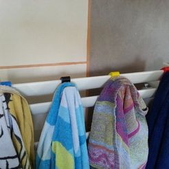 e8129fd67877178e63b4e9a5d874b452_preview_featured.jpg Radiator towel holder