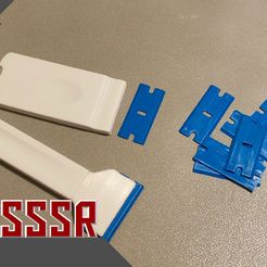 00.jpg Grattoir en plastique