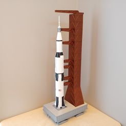 Saturn5-p1.jpg Saturn V Rocket and Crawler