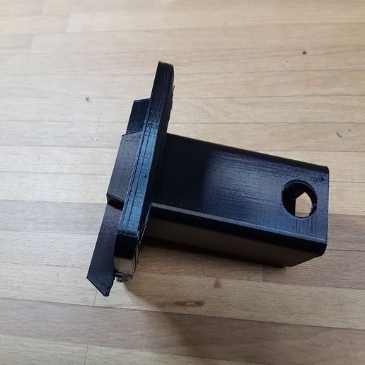 20180623_142254.jpg Крышка сцепного устройства Chevy