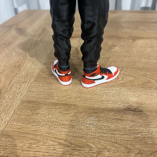 WhatsApp-Image-2025-02-20-at-10.16.11-1.jpeg Bundle Jordan travis Yeezy for Bugs Bunny