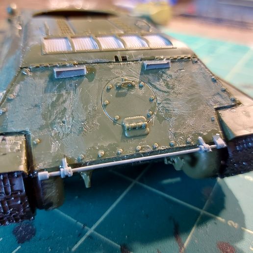 20240818_173955.jpg T-34 o SU100 Detalles chinos