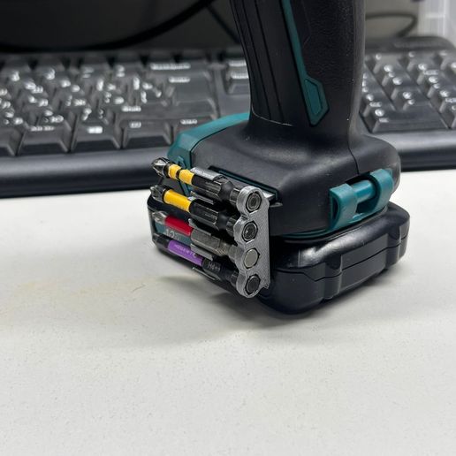 1.jpeg Makita DF333D screwdriver bit holder / Makita DF333D screwdriver bit holder