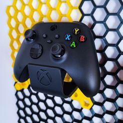 xbox-stand-honeycomb-3-4-02.jpg Xbox One Controller Stand - Honeycomb Wall