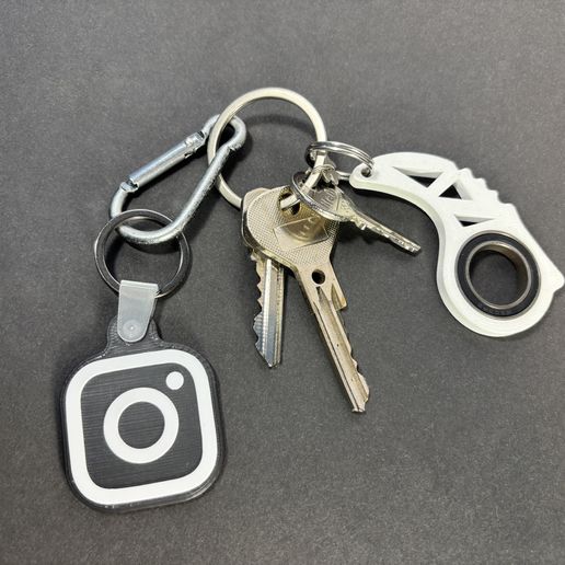 IMG_1678.jpg NFC Keychains Set – Social Media Logo Set (YouTube, TikTok, Instagram, Facebook, X, Etsy) – keychains with NFC chip slot