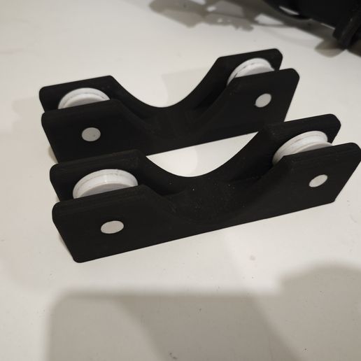 0-02-05-727a7d7c5897544833fdfa6f8555644450ca5a4b898ba0ff3059e7f2a02b7679_1f0da13ab0036346.jpg Support d'enrouleur