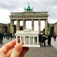 zeta3dmaker.jpg Brandenburg Gate - Berlin , Germany (Simple)