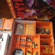 godz4.jpg Inserto e organizer Godzilla: Tokyo Clash