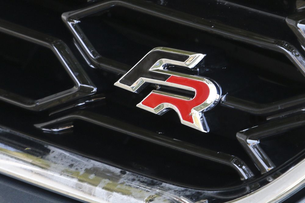 Archivo STL Plantilla Logo FR (Seat Leon 5F)・Plan de impresora 3D para