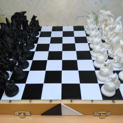 IMG_20200527_131942.jpg Chess board - box