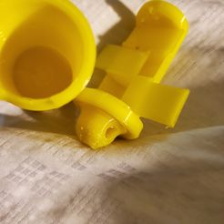 20210717_204033.jpg Fichier STL gratuit Porte-clés pour pilule quotidienne・Plan à télécharger et à imprimer en 3D