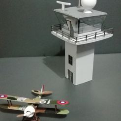 IMG_20190405_200021.jpg Airport control tower 1/72
