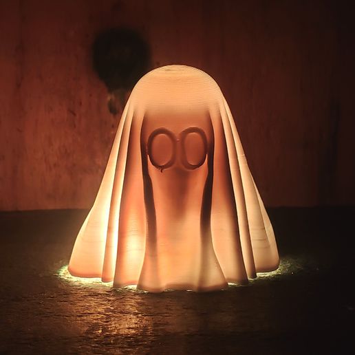 Ghost Head with White Sheet Illuminated – Halloween STL with Spooky Glow Effect