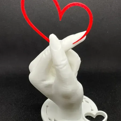 7780ba7dca523e3b1e2bd70240bedd19.png.webp Love's Gesture