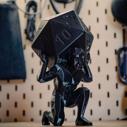DSC_0683.jpg Low-Poly D20 Atlas DnD Figure