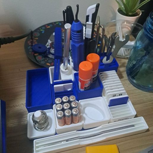 095576ee-dca0-4dc8-9021-e4428d8320ba.jpg Ultimate Gridfinity Tool Holder