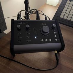 Audient ID24 Interface Clip On Riser Stand