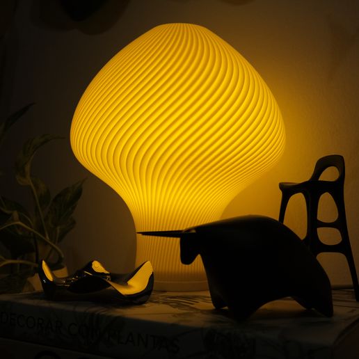 DSCF9987.jpg FungiTwist Lamp