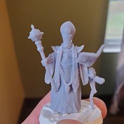 Sacerdote purificador de la Iglesia de piedra negra.