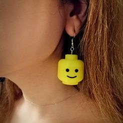 2e5ea295-8211-470d-ab3b-8432792735b3.jpg Free 3D file Lego head earrings・3D print design to download