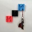 IMG_1398.jpg CLIMBING, PLASTIC  MINI KEY HOLDER WITH NUTS
