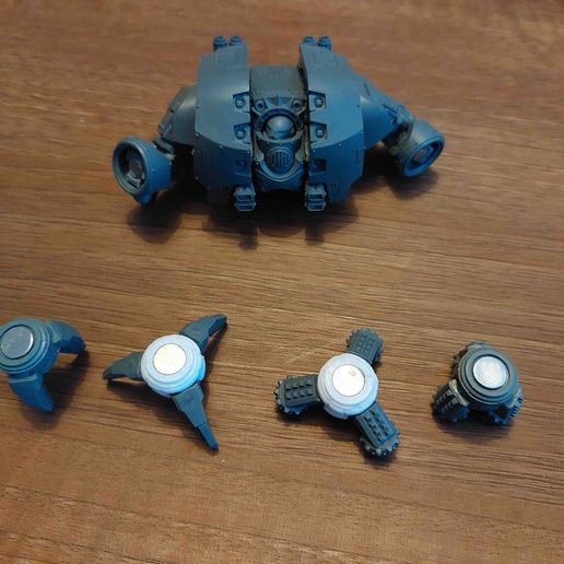 20220822_191838.jpg Leviathan Extra Hand