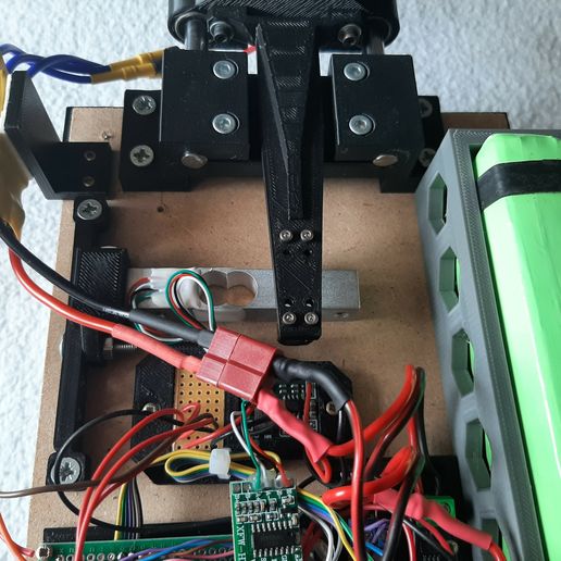 20230905_091122.jpg Test bench for model propellers