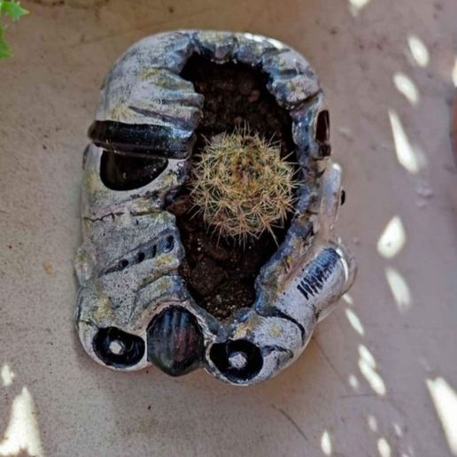 Storm Trooper planter 3D model