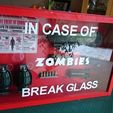 DSC_1747.jpg In case of zombies Cabinet