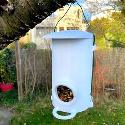 IMG_7114.jpeg Free STL file Feeder for small birds・3D printable design to download