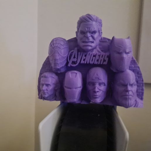 20230325_012234.jpg PS5 Avengers Headset Stand