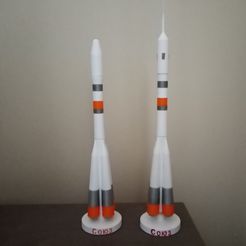 IMG_20201206_135007.jpg SOYOUZ R7 rocket