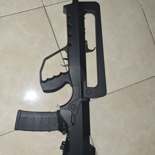 🔫 m4 magazine adapter for famas・3D Print・Cults