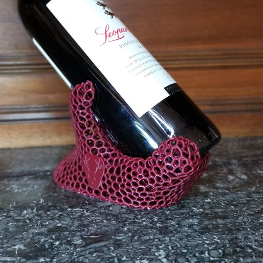 red_1_half_right.jpg Isotope I Affichage du vin Voronoï