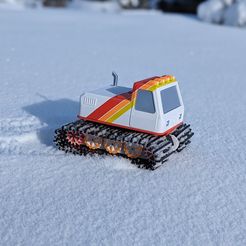 PXL_20240204_154100695.PORTRAIT.jpg 1/24 Scale Snowcat RACE Body!
