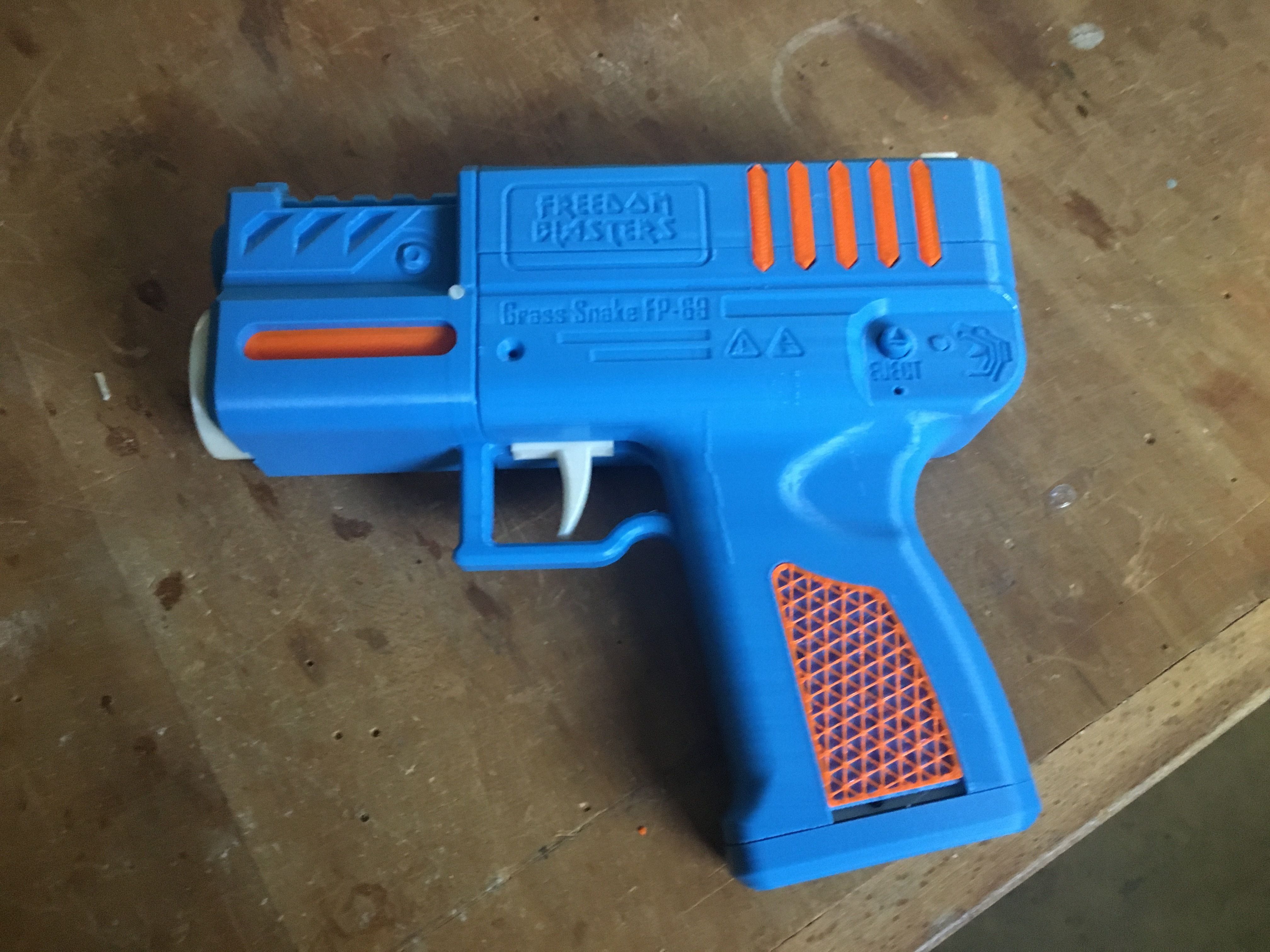 Grass Snake V2 talon mag Nerf flywheel blaster FP69 half darts