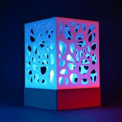 lamp.jpg STL file Voronoi/triangles LAMP with 2 switchable shades・3D printable model to download