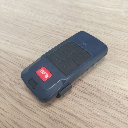 IMG_20250916_110553.jpg Soporte mural remoto BFT MITTO COOL C2 & C4