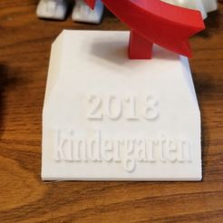 20180427_205146[1275.jpg blank trophy / kindergarten trophy