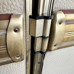 IMG_2791.jpeg STL file Caravan Caravan Hinge Cover Cap Door Motorhome・3D printer design to download