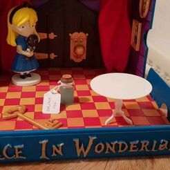 1:24 Round Center Column Table