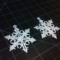 SnowflakeEarring1_Large_display_large_display_large.jpg Fichier STL gratuit p Boucle d'oreille #6 Flocon de neige・Objet à télécharger et à imprimer en 3D