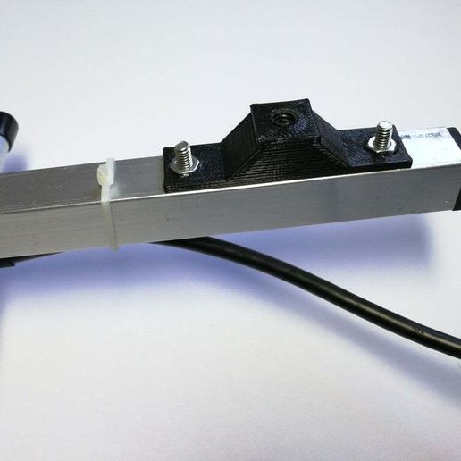 pic5.jpg Adaptador de trípode para antenas Yagi