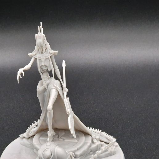Xun'Bakyr miniature