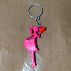 WhatsApp-Image-2023-07-26-at-00.15.18.jpeg Barbie kiss keychain