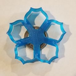 20191004_094538.jpg Free STL file Small flower cookie cutter・3D printing model to download