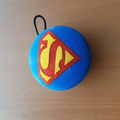 2018-02-22_10.08.13.jpg Free STL file Yoyo Superman・3D print object to download