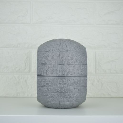 DSC01202.jpg Atril y sujetalibros inspirados en la Estrella de la Muerte de Star Wars