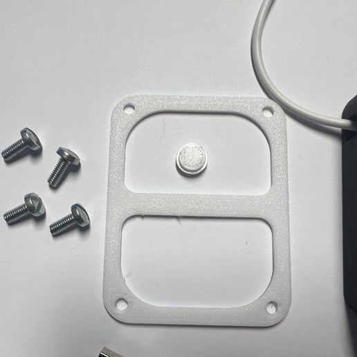 a5f2a3b5-507b-445c-8fe2-0cfe76250800.jpeg GPS Tracker TK905 Mini