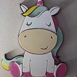Unicorn.jpg Fichier STL Licorne mignonne pour murs (trou de serrure pour montage à vis)・Modèle à télécharger et à imprimer en 3D